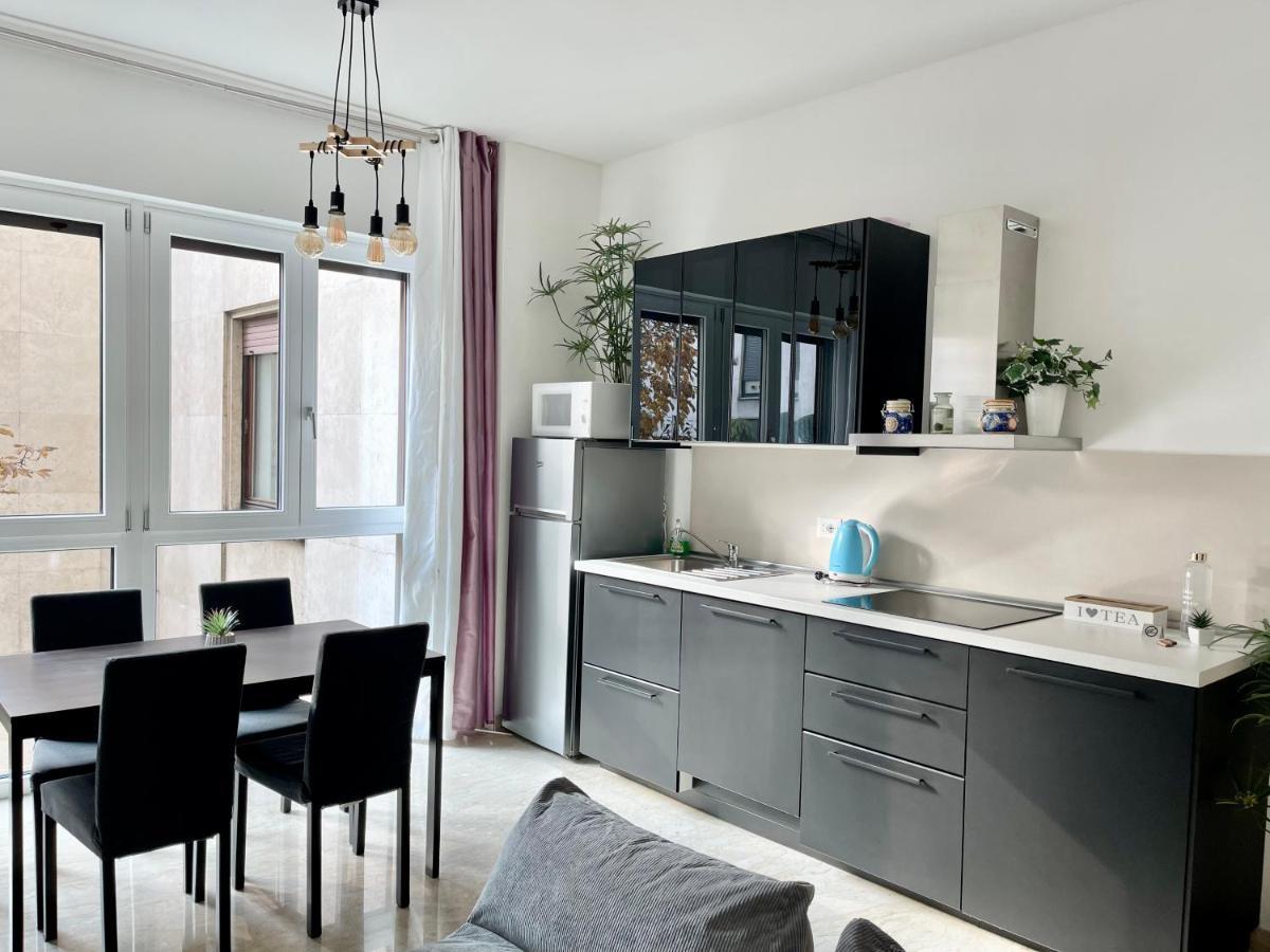 מילאנו The White House, Modern Apartment In Center מראה חיצוני תמונה